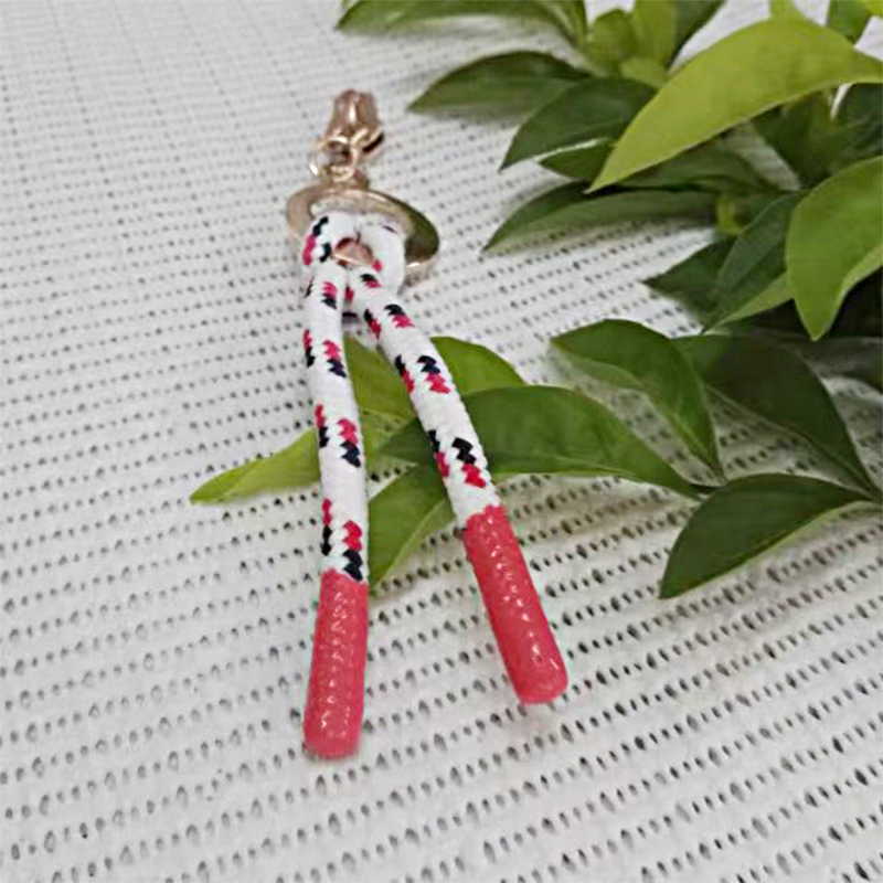 Is the slider structure smooth and durable, ensuring flexible movement on the rope without binding?